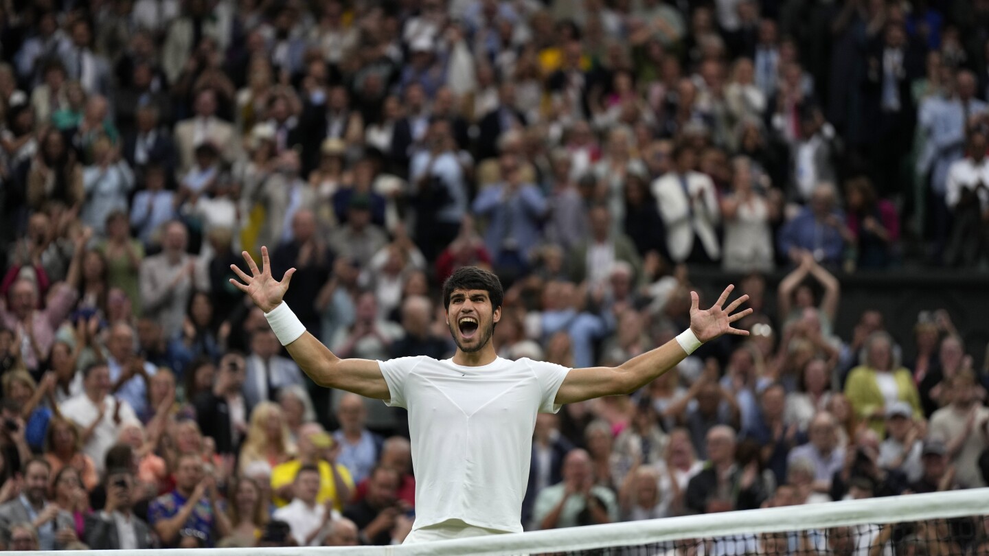 Carlos Alcaraz will face Novak Djokovic in a Wimbledon men’s final for the ages | AP News