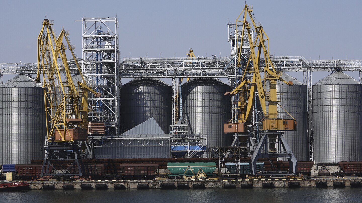 Russia targets key Ukraine Black Sea port of Odesa, a day after halting grain export deal | AP News
