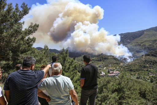 Dva šumska požara kod Atine, evakuacija primorskog područja