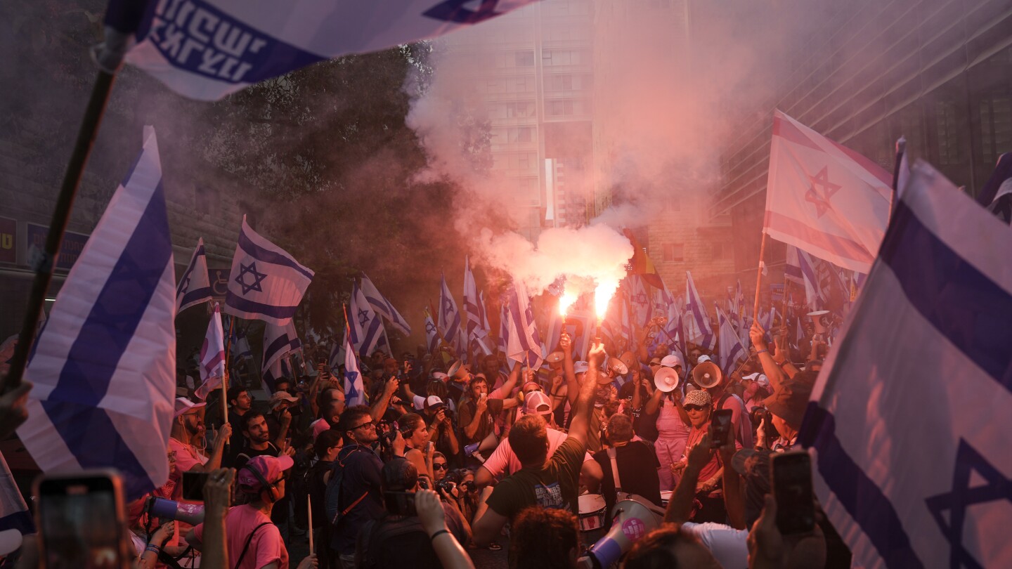 Israeli protesters block highways in ‘day of disruption’ against Netanyahu’s judicial overhaul plan | AP News