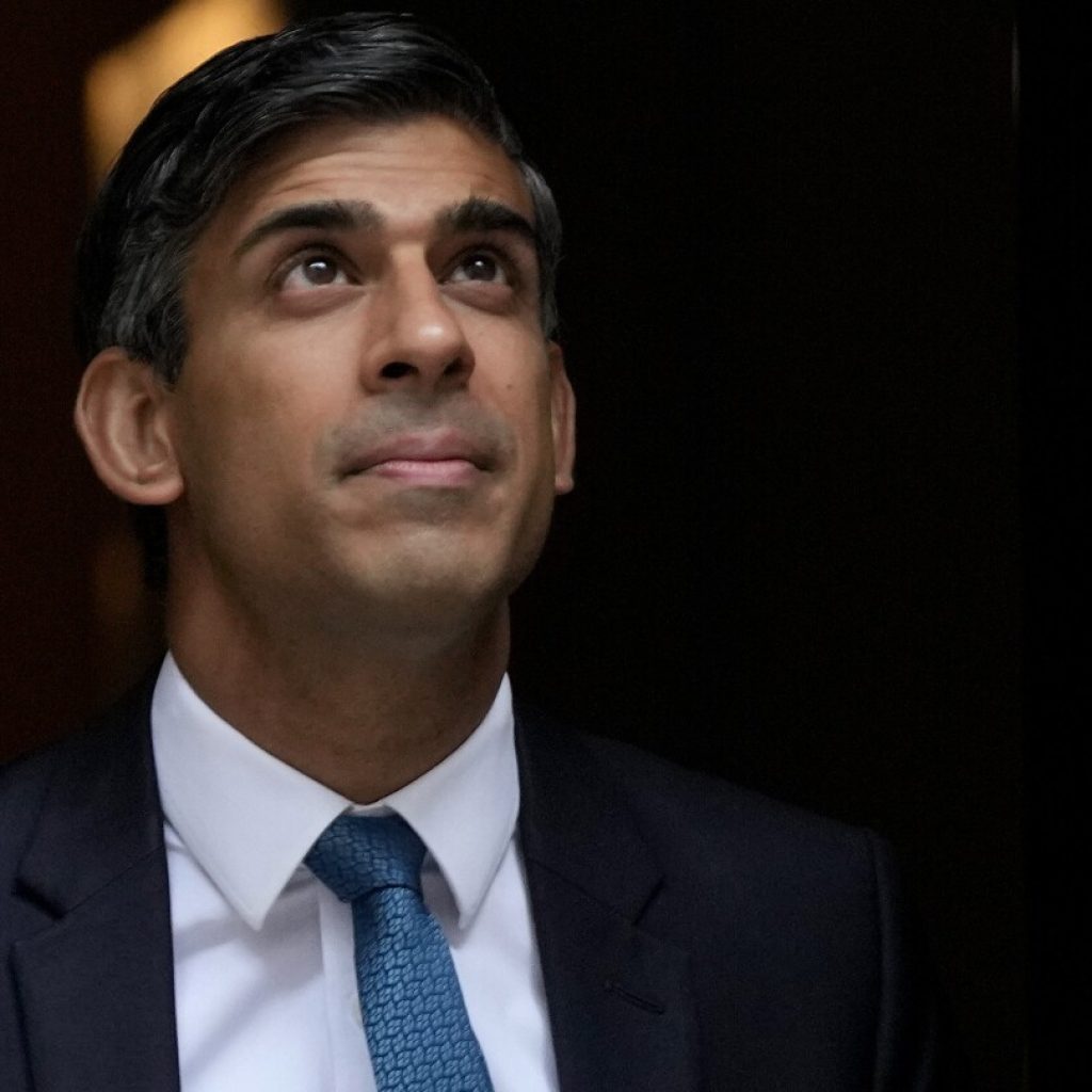 UK Prime Minister Rishi Sunak apologizes for a previous ban on LGBTQ+ people in the military | AP News