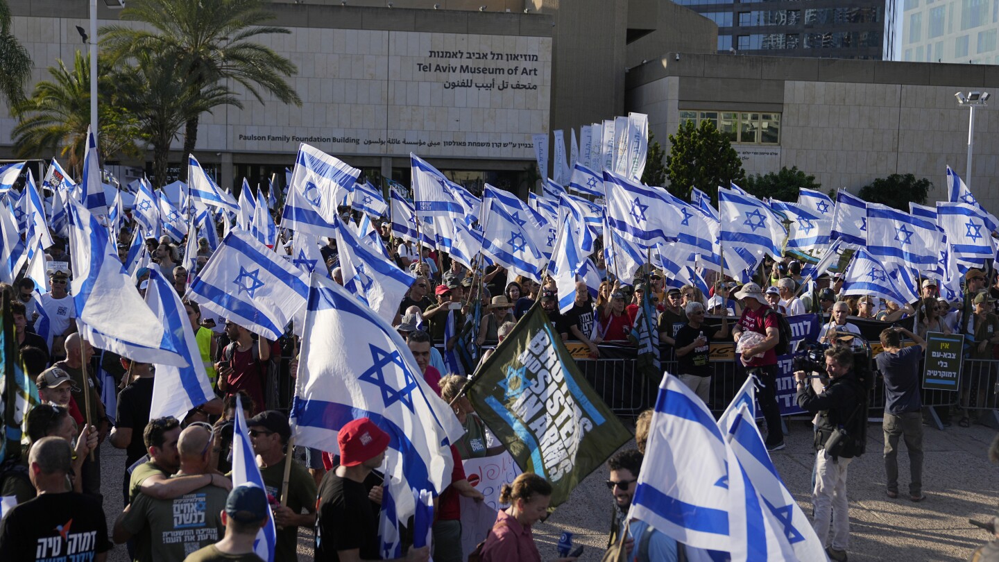 Ex-Israeli security chief backs reservists’ protest as Netanyahu allies advance judicial overhaul | AP News