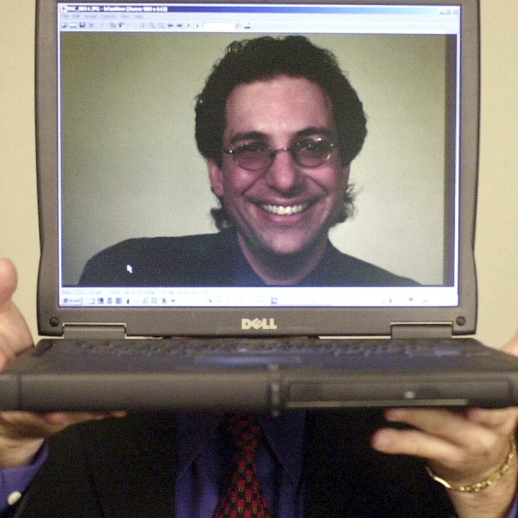 Kevin Mitnick, hacker and FBI-wanted felon turned security guru, dead at 59 | AP News