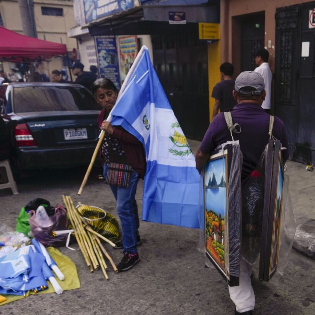 Police, agents search party offices of Guatemalan presidential candidate | AP News