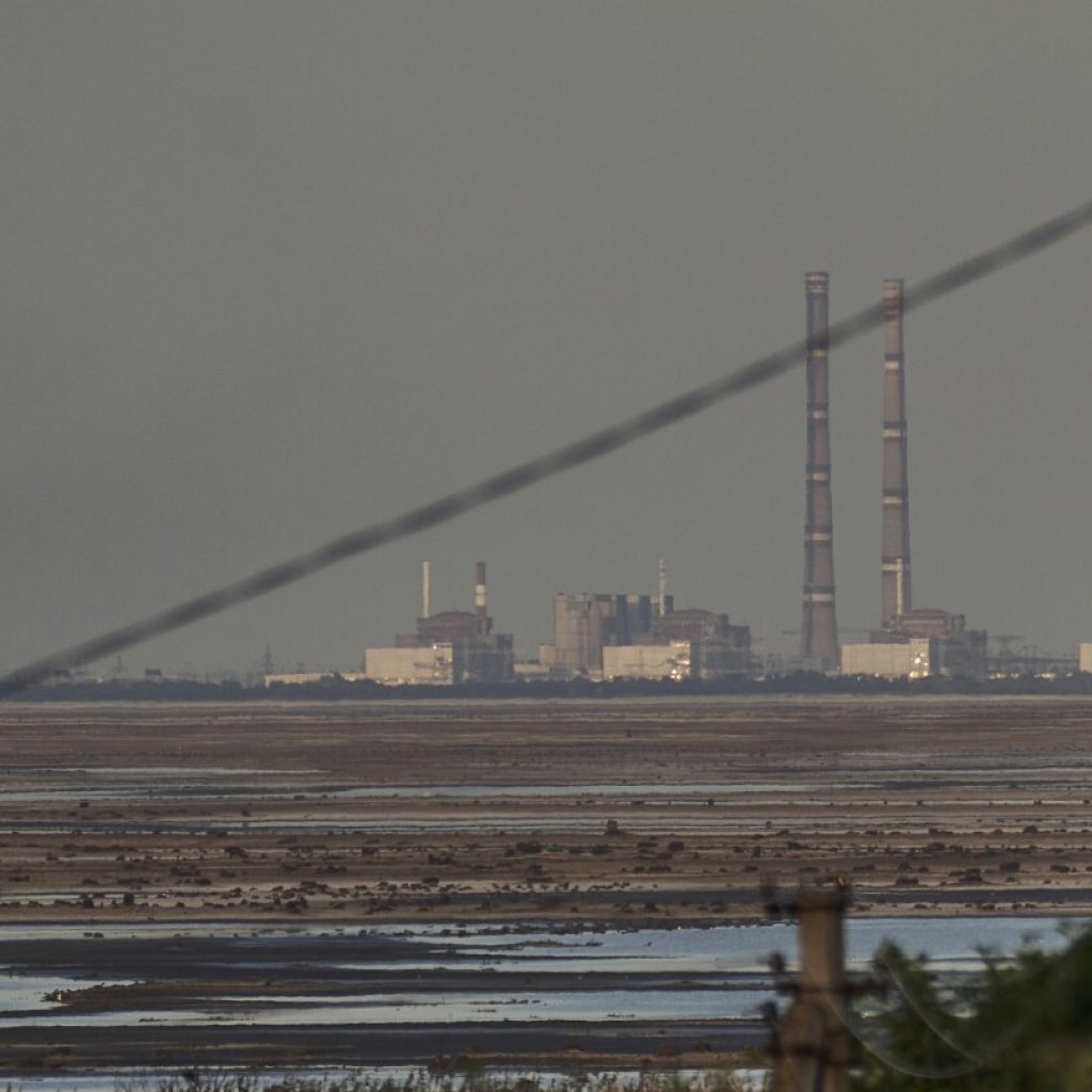 UN watchdog says landmines are placed around Ukrainian nuke plant occupied by Russia | AP News