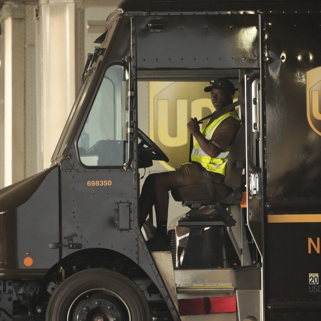 UPS reaches tentative deal with Teamsters union, averting calamitous strike | AP News