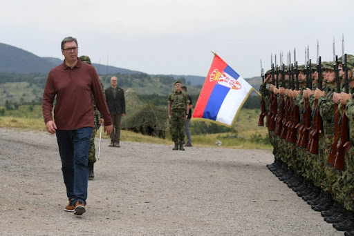 Vučić na Pasuljanskim livadama:  Ulaganja u VS ogromna