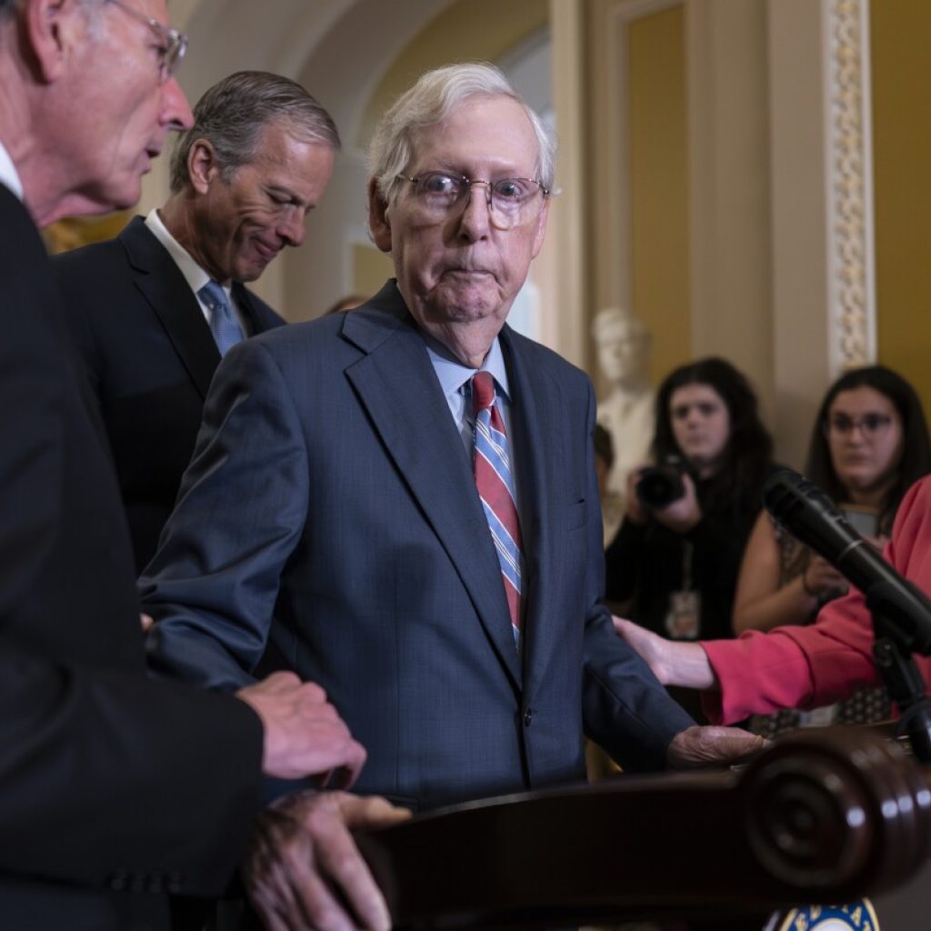 Mitch McConnell briefly leaves news conference after freezing up mid-sentence | AP News