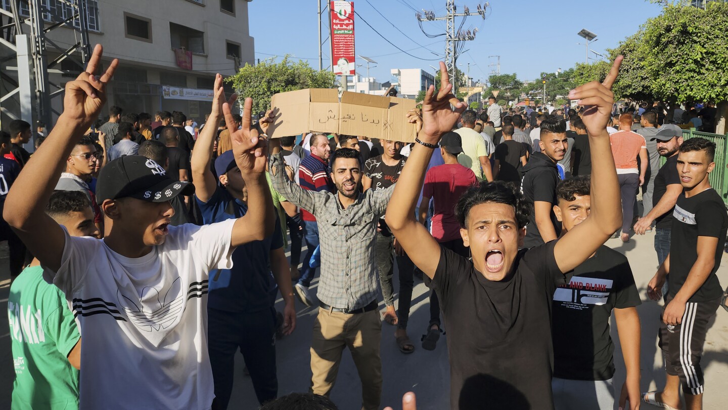 Thousands take to streets in Gaza in rare public display of discontent with Hamas | AP News