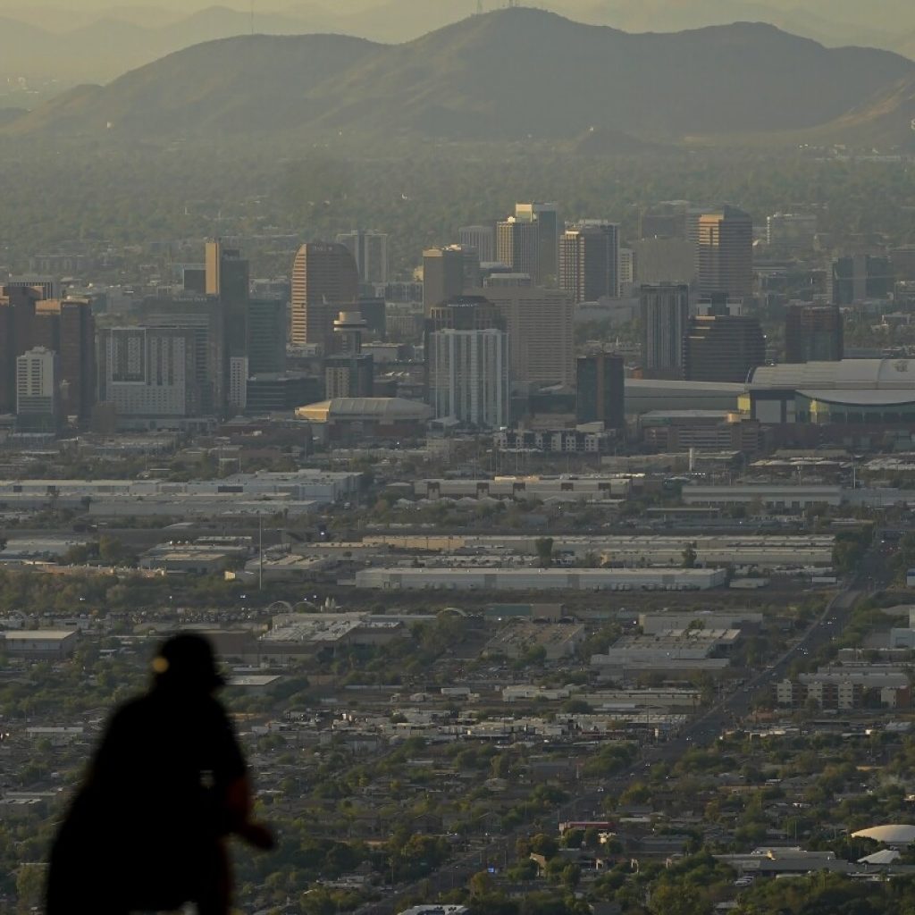 Phoenix has ended 31-day streak of highs at or above 110 degrees as rains ease a Southwest heat wave | AP News