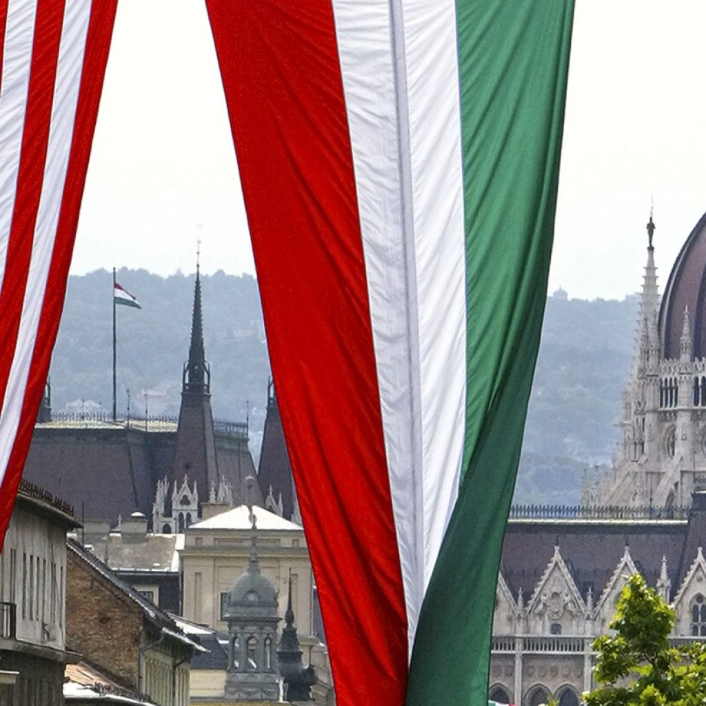 US restricts visa-free travel for Hungarian passport holders because of security concerns | AP News