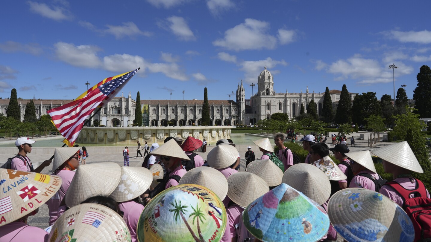 Pope Francis will be in Portugal for 5 days. Here’s what he will visit | AP News