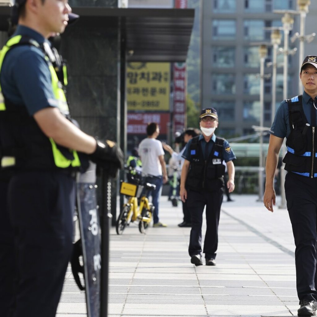 Police detain a suspect in South Korea’s 2nd stabbing attack in 2 days | AP News