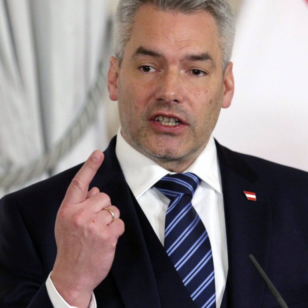 Austrian leader proposes enshrining the use of cash in his country’s constitution | AP News