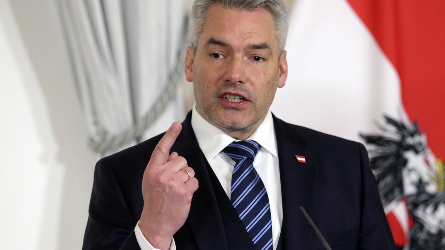 Austrian leader proposes enshrining the use of cash in his country’s constitution | AP News