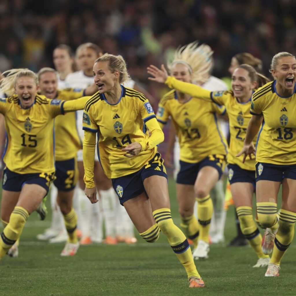 US loses to Sweden on penalty kicks in earliest Women’s World Cup exit ever | AP News