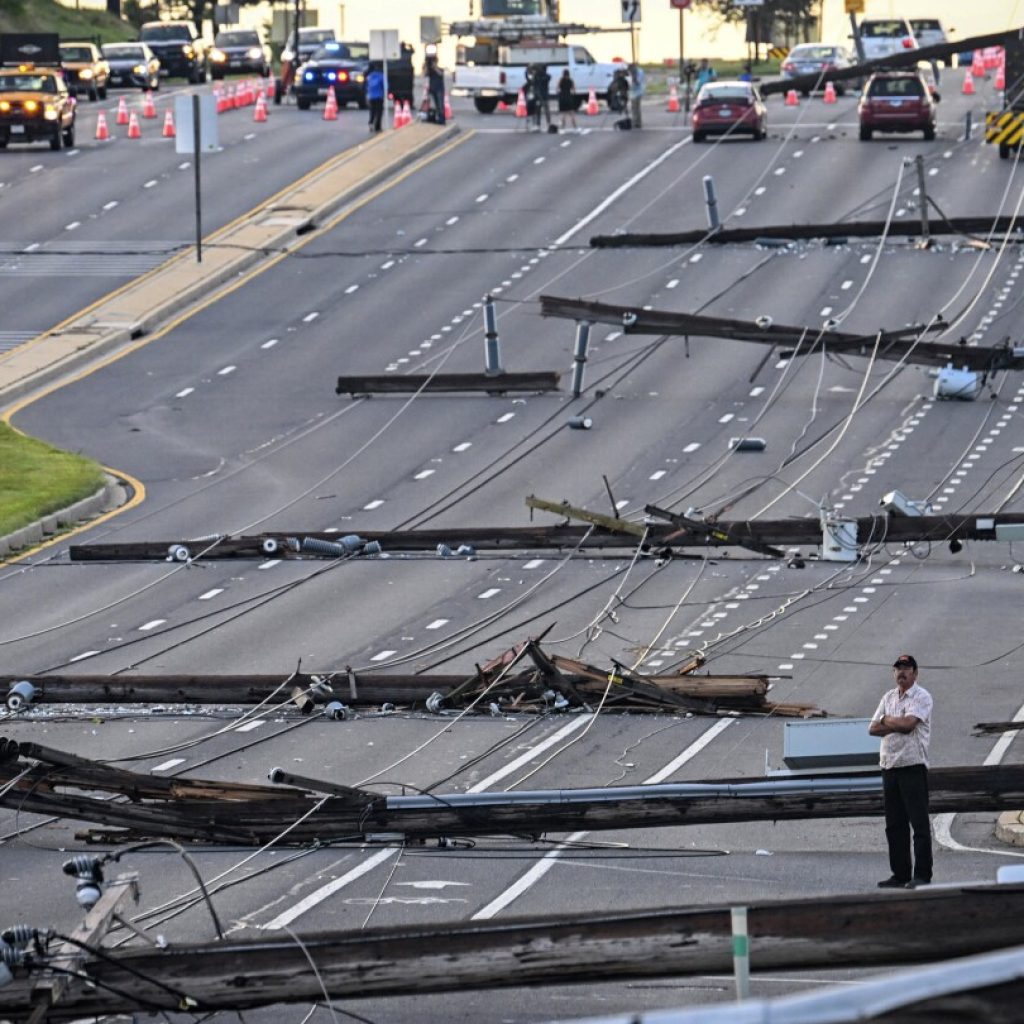 Storm-damaged eastern US communities clear downed trees and race to restore power | AP News