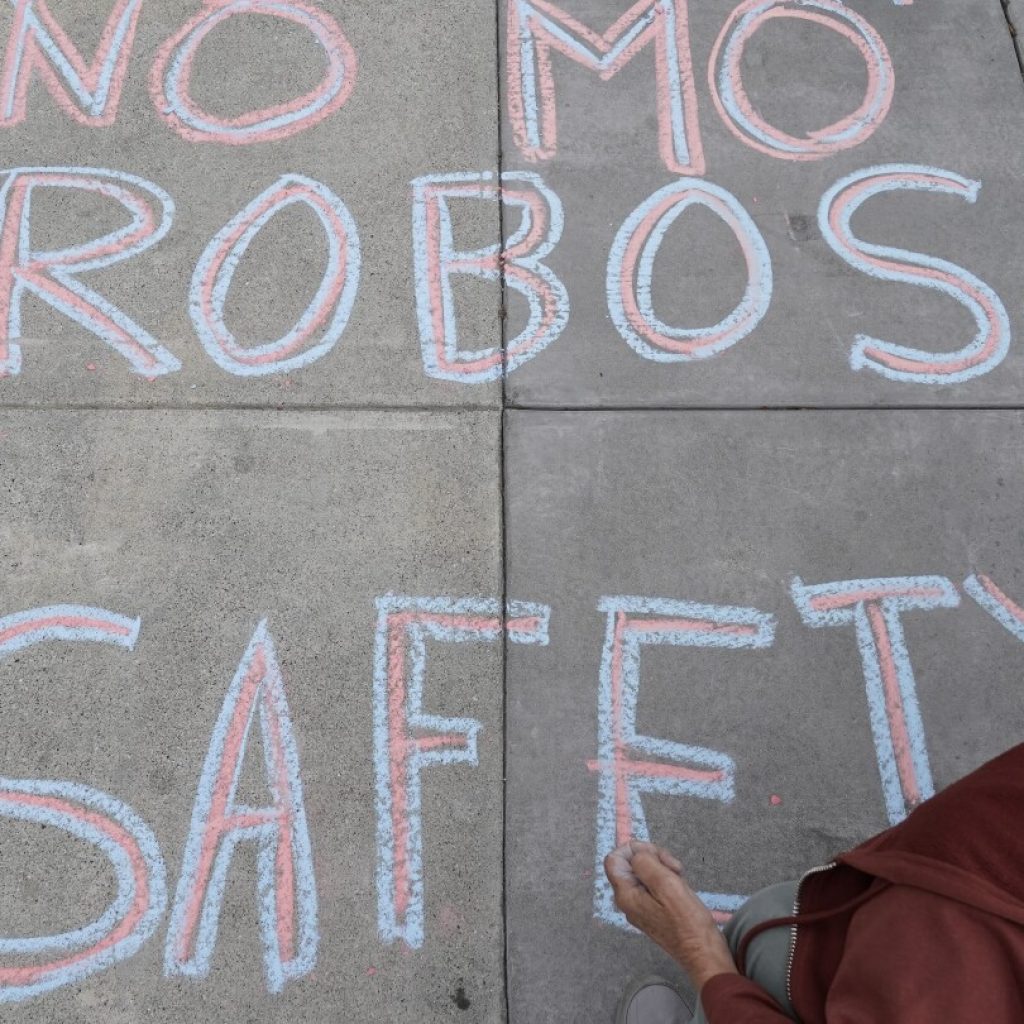 California regulators approve an expansion of robotaxi services Cruise and Waymo in San Francisco | AP News