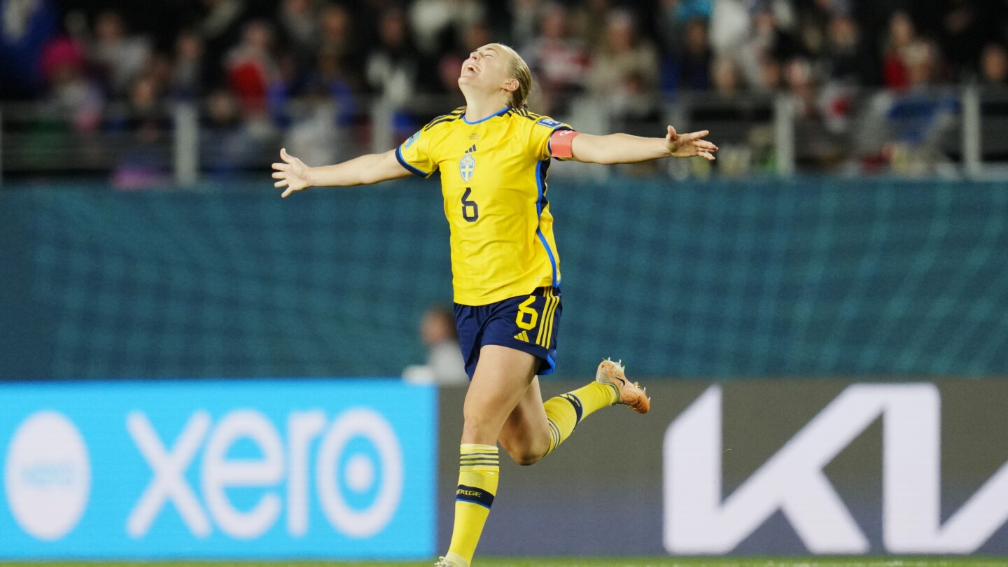 Sweden stakes claim as Women’s World Cup favorite by stopping Japan 2-1 in quarterfinals | AP News