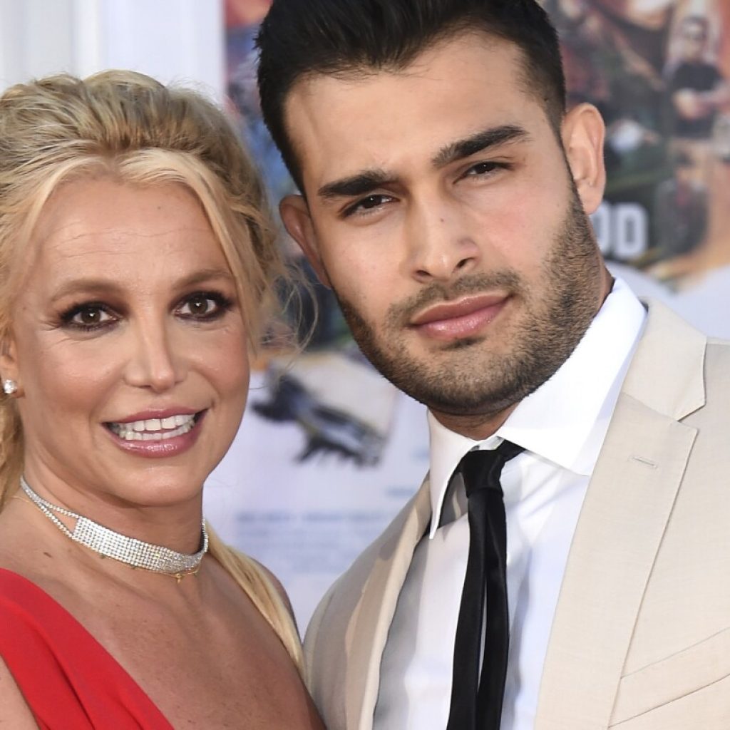 Britney Spears’ husband Sam Asghari files for divorce | AP News