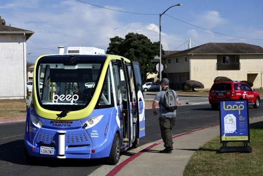 San Francisko dobio minibuse bez vozača posle proširenja usluge ‘robotaksija’