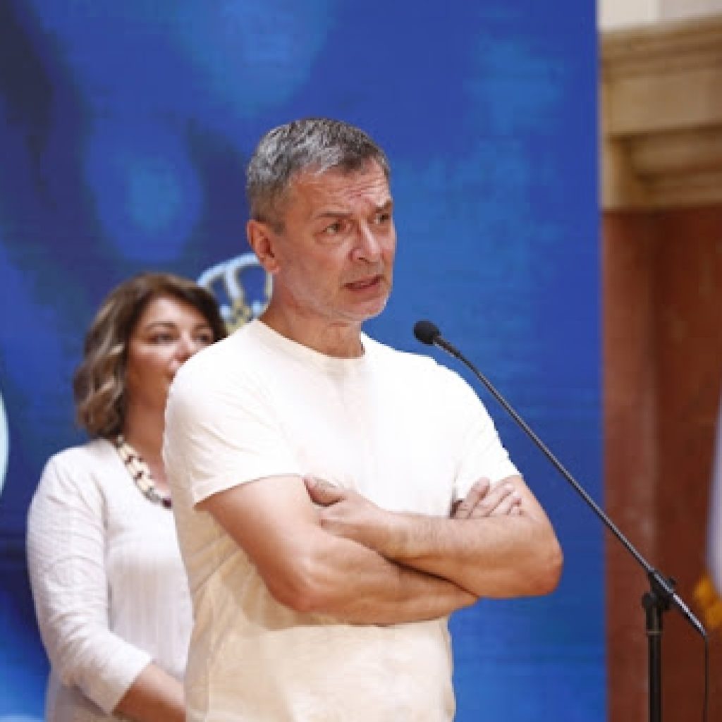 Jovanović Ćuta: Skupština Srbije služi da se svakome ko misli drugačije zabrani da govori