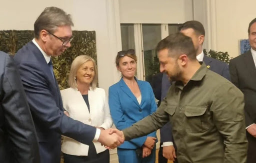 Vučić objavio fotografiju susreta sa Zelenskim uoči neformalne večere u Atini