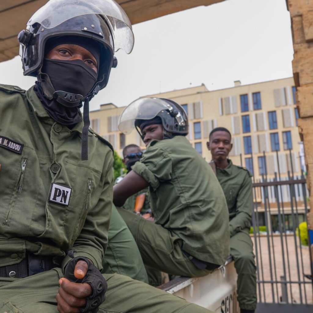 The African Union suspends Niger until ‘the effective restoration of constitutional order’ | AP News