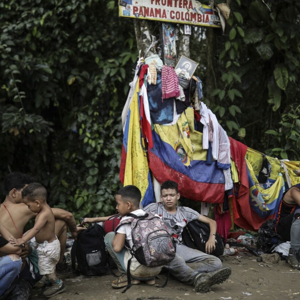 Panama eyes new measures as flow of migrants through Darien Gap hits 300,000 so far this year | AP News