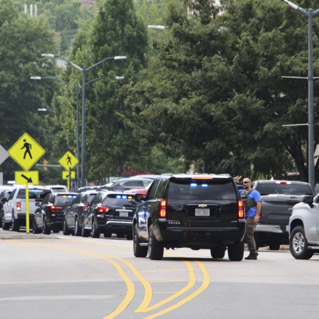 Police search for suspected shooter at University of North Carolina; students warned to stay inside | AP News