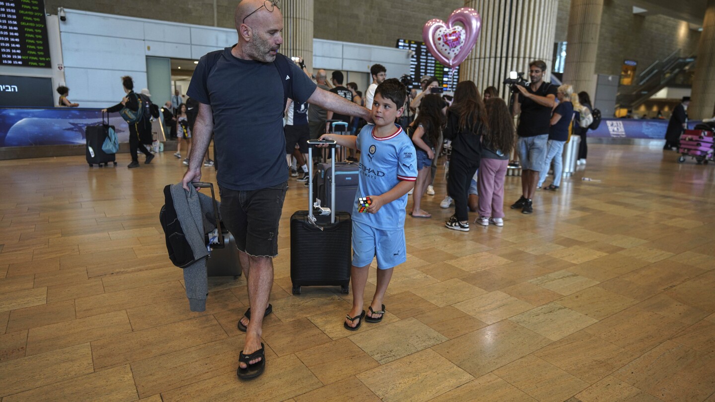 Israelis on a flight that made an emergency landing in Saudi Arabia return to Tel Aviv | AP News