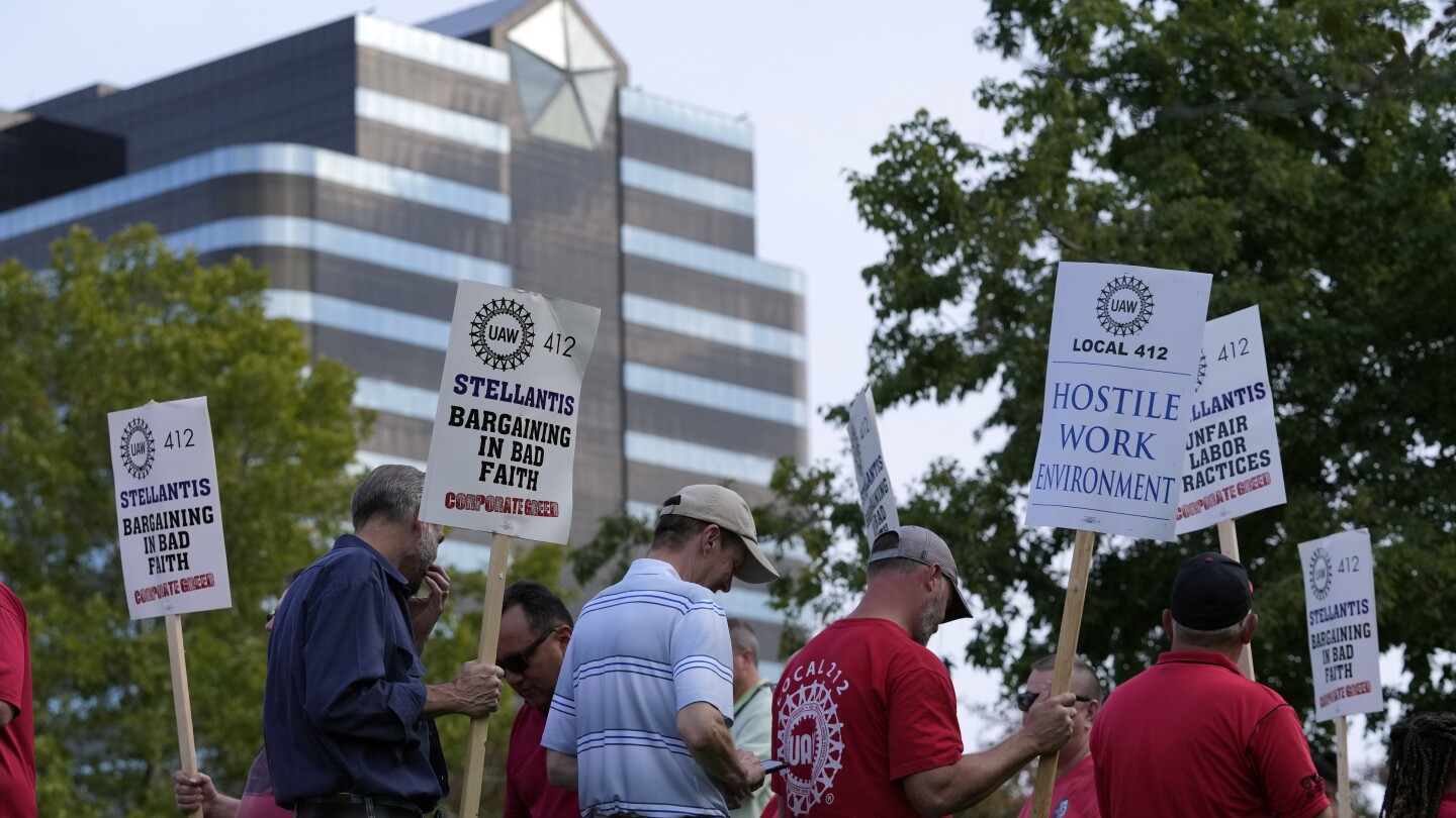 UAW strike spread to 38 locations in 20 states | AP News