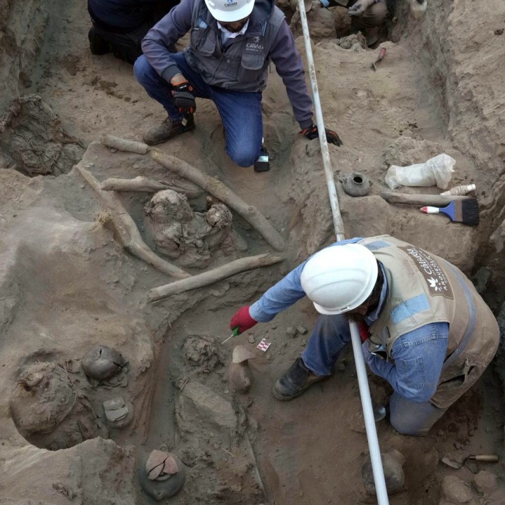 Workers uncover eight mummies and pre-Inca objects while expanding the gas network in Peru | AP News