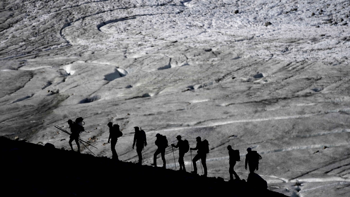 In the warming Alps, Austria’s melting glaciers are in their final decades | AP News