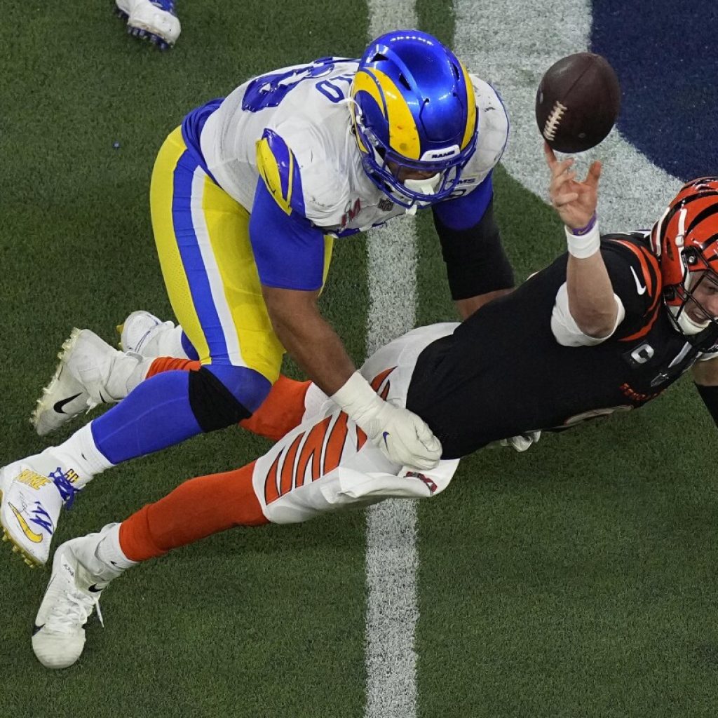 Joe Burrow’s status unclear as Rams and Bengals meet for first time since Super Bowl 56 | AP News