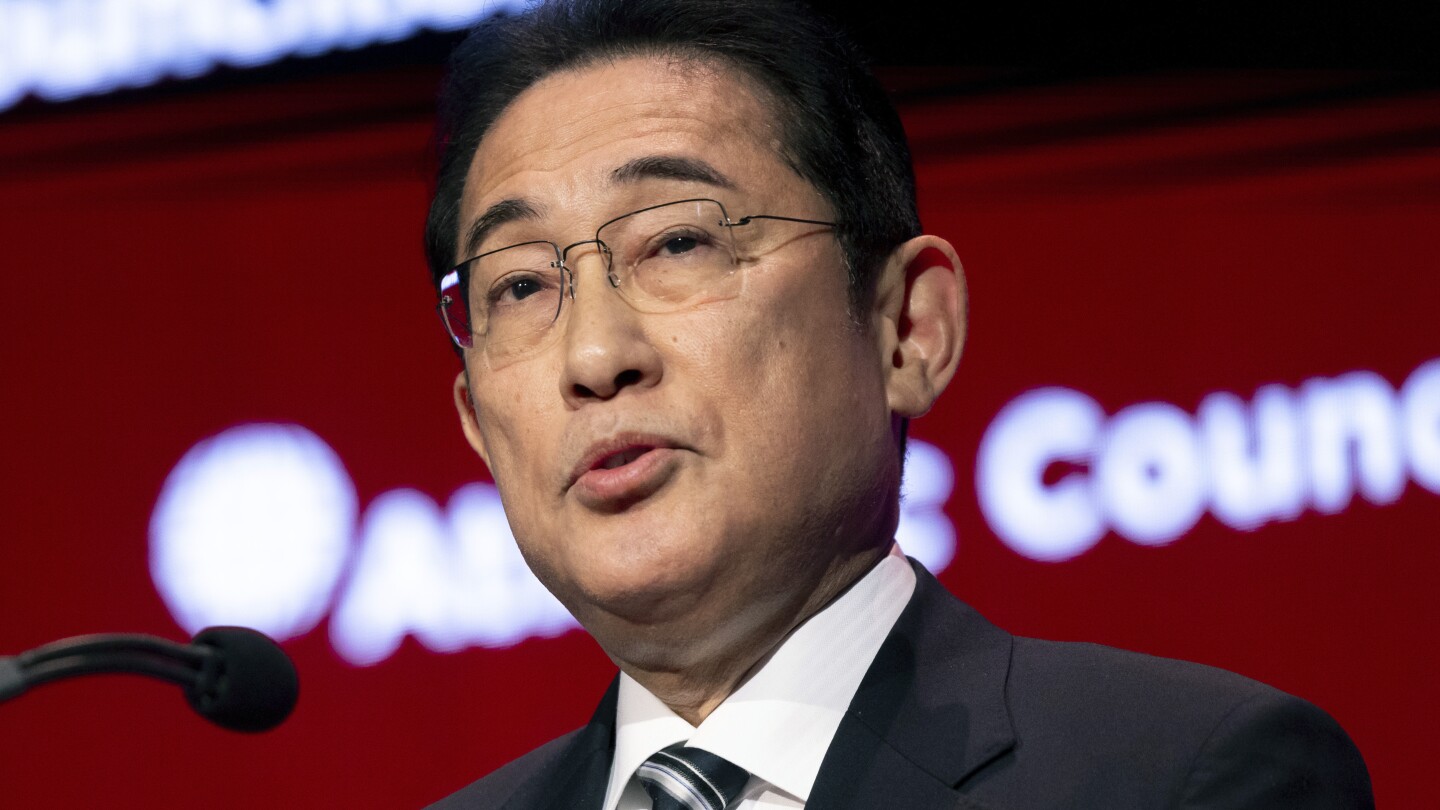 Japan’s Kishida unveils the gist of a new economic package as support for his government dwindles | AP News