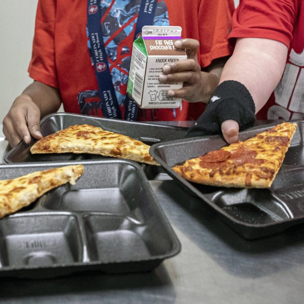 More students gain eligibility for free school meals under expanded US program | AP News