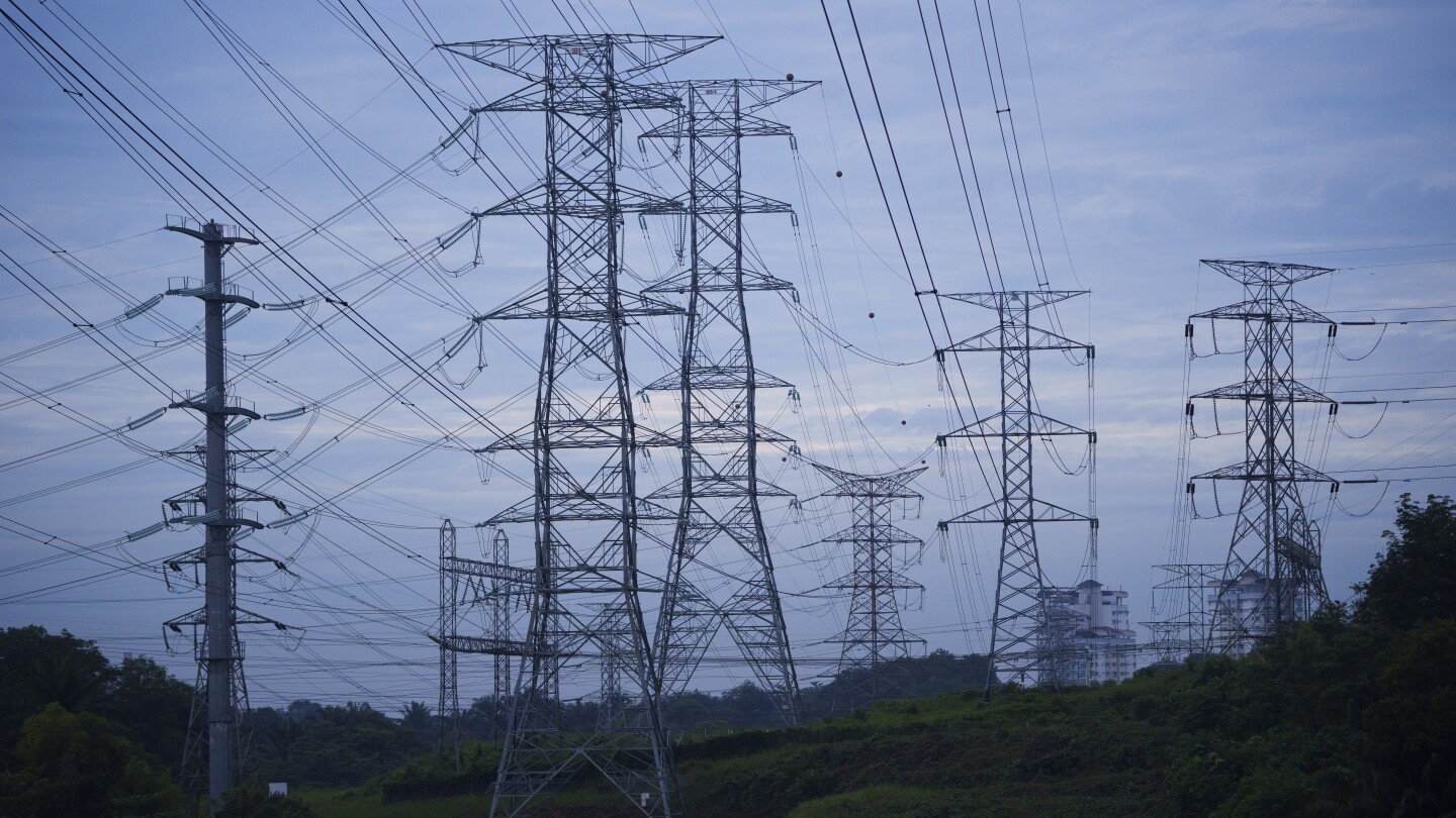 Climate change and the shift to cleaner energy push Southeast Asia to finally start sharing power | AP News