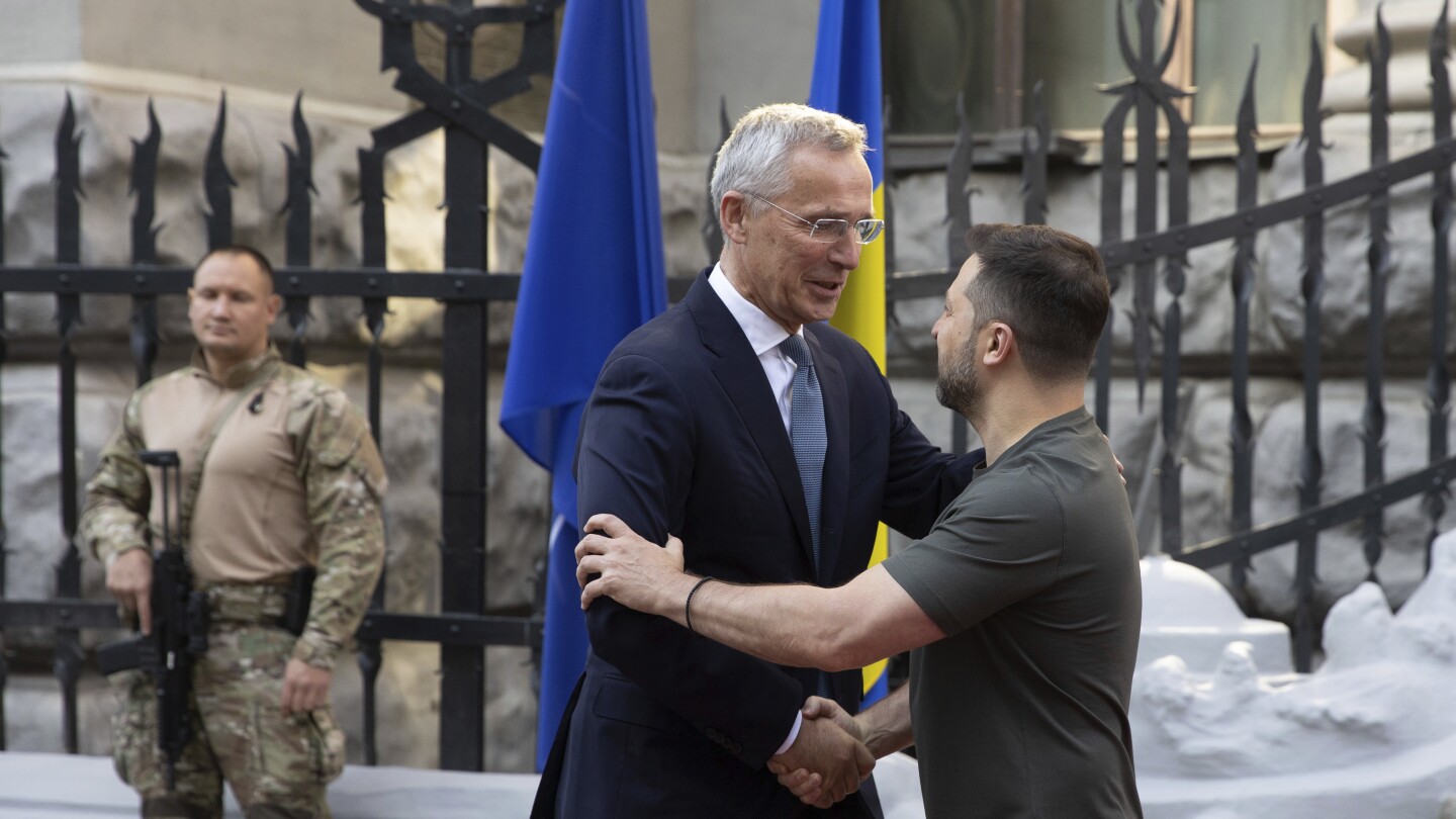 NATO’s secretary-general meets with Zelenskyy to discuss battlefield and ammunition needs in Ukraine | AP News