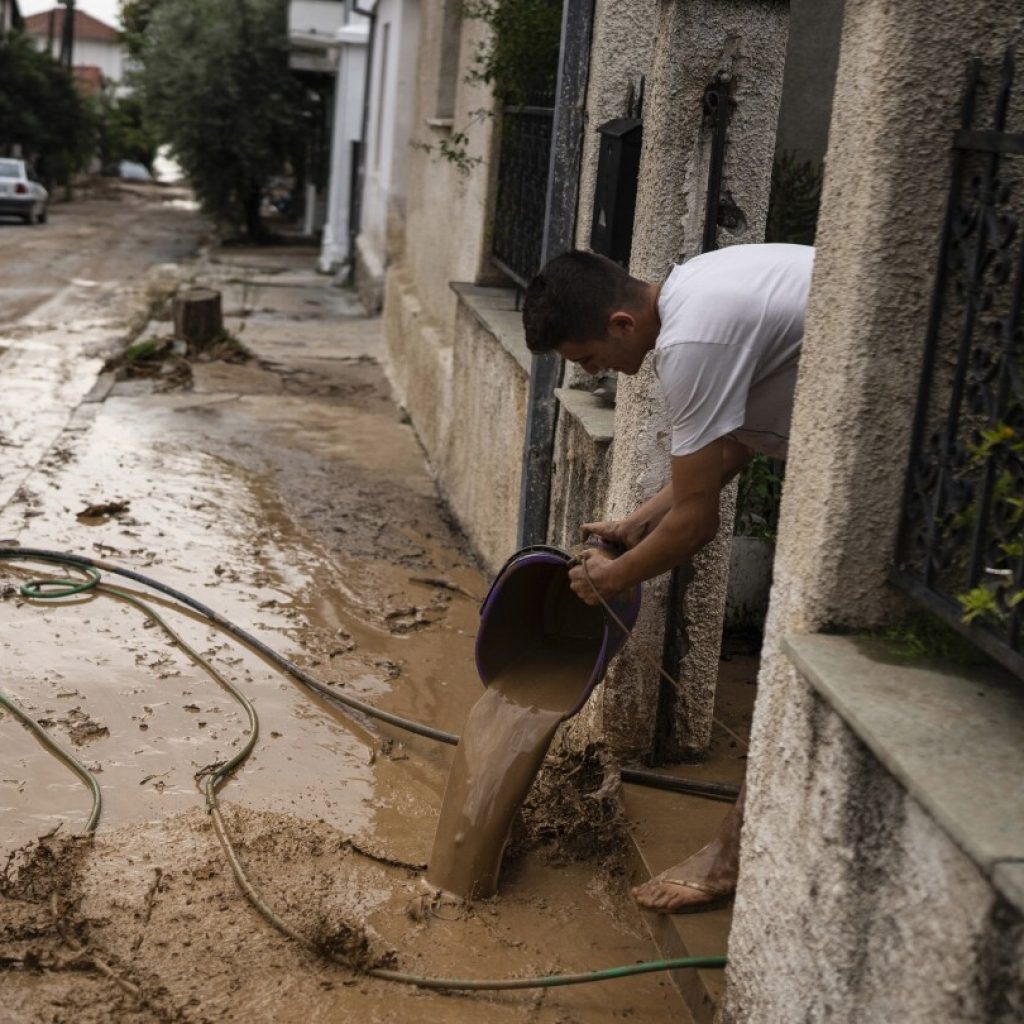 Storm eases in Greece but flood risk remains high amid rising river levels | AP News