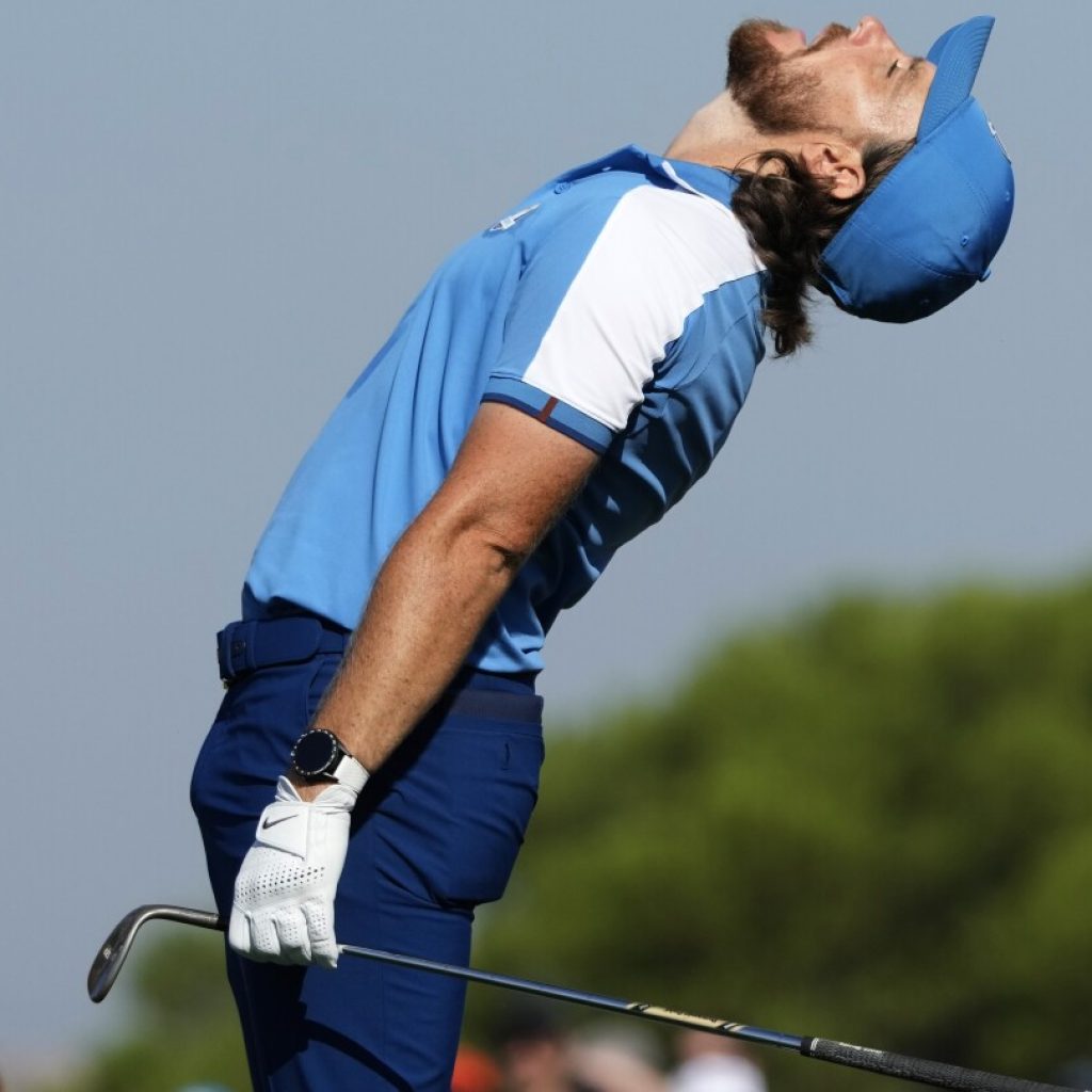 Europe sweeps opening session in Ryder Cup to put USA in 4-0 hole | AP News