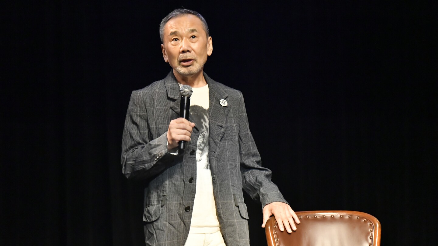 Novelist Murakami hosts Japanese ghost story reading ahead of Nobel Prize announcements | AP News