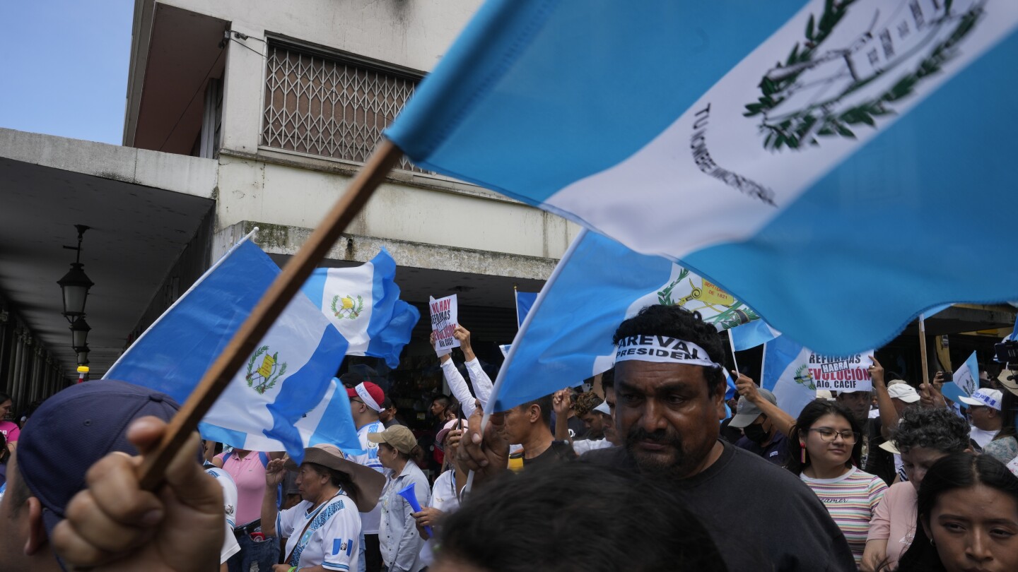 Guatemala’s electoral authority blocks the suspension of President-elect Arévalo’s political party | AP News