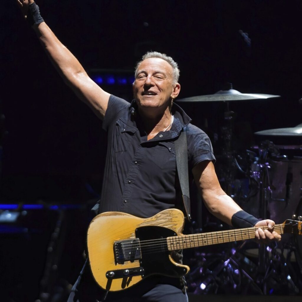 Bruce Springsteen postpones September shows, citing doctor’s advice regarding ulcer treatment | AP News