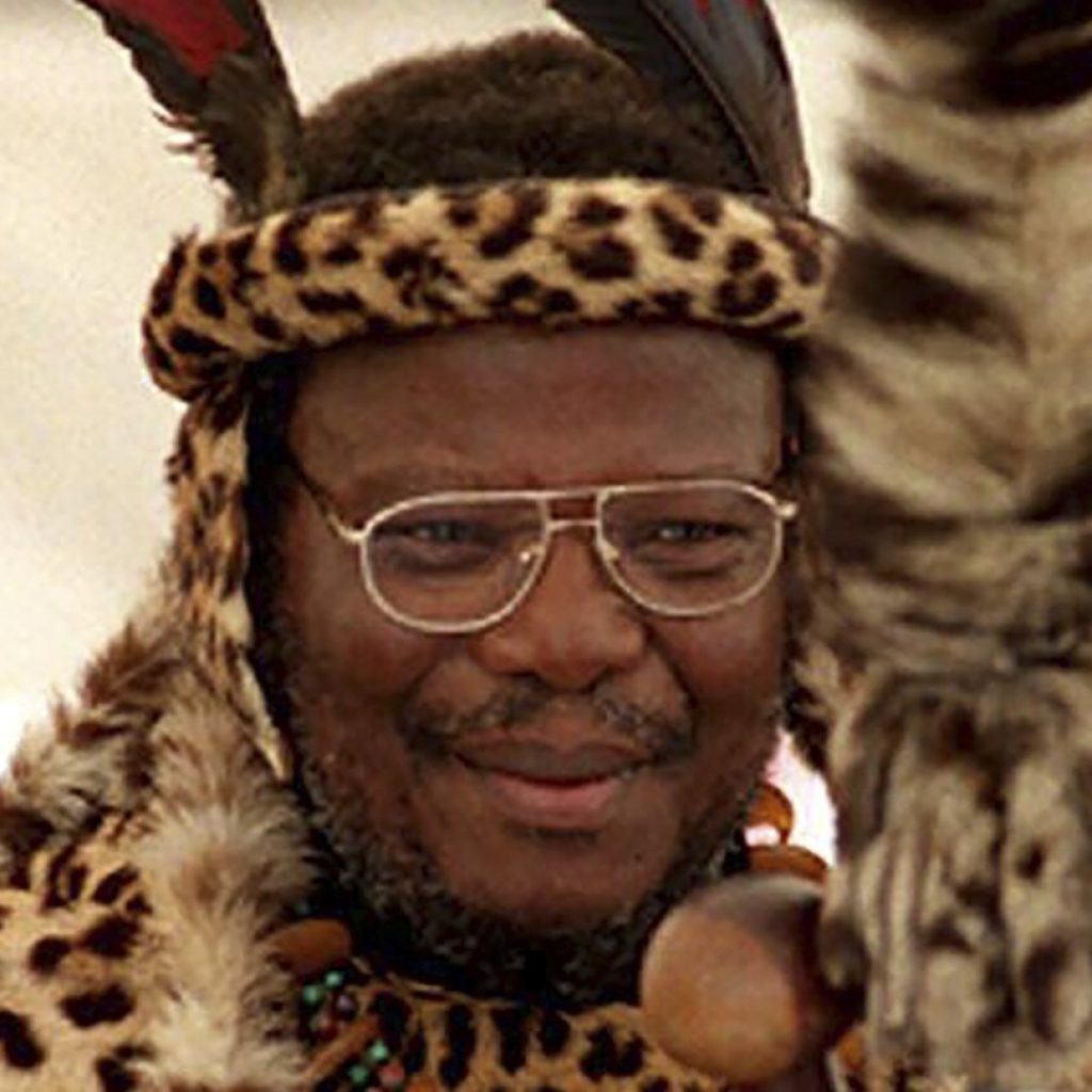 Controversial South African political figure and Zulu minister Mangosuthu Buthelezi dies at 95 | AP News