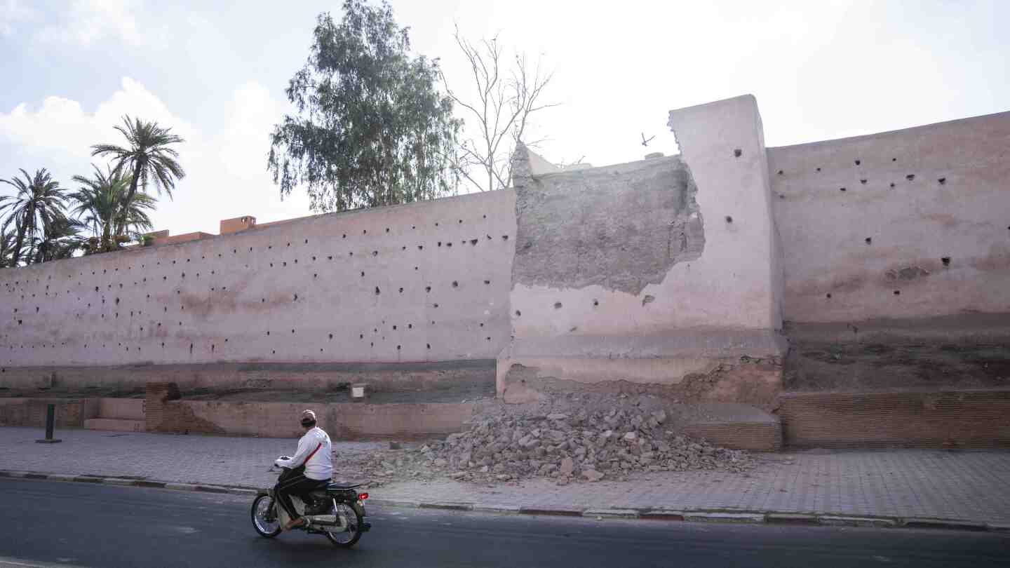 Soccer star Achraf Hakimi urges Moroccans to ‘help each other’ after earthquake | AP News