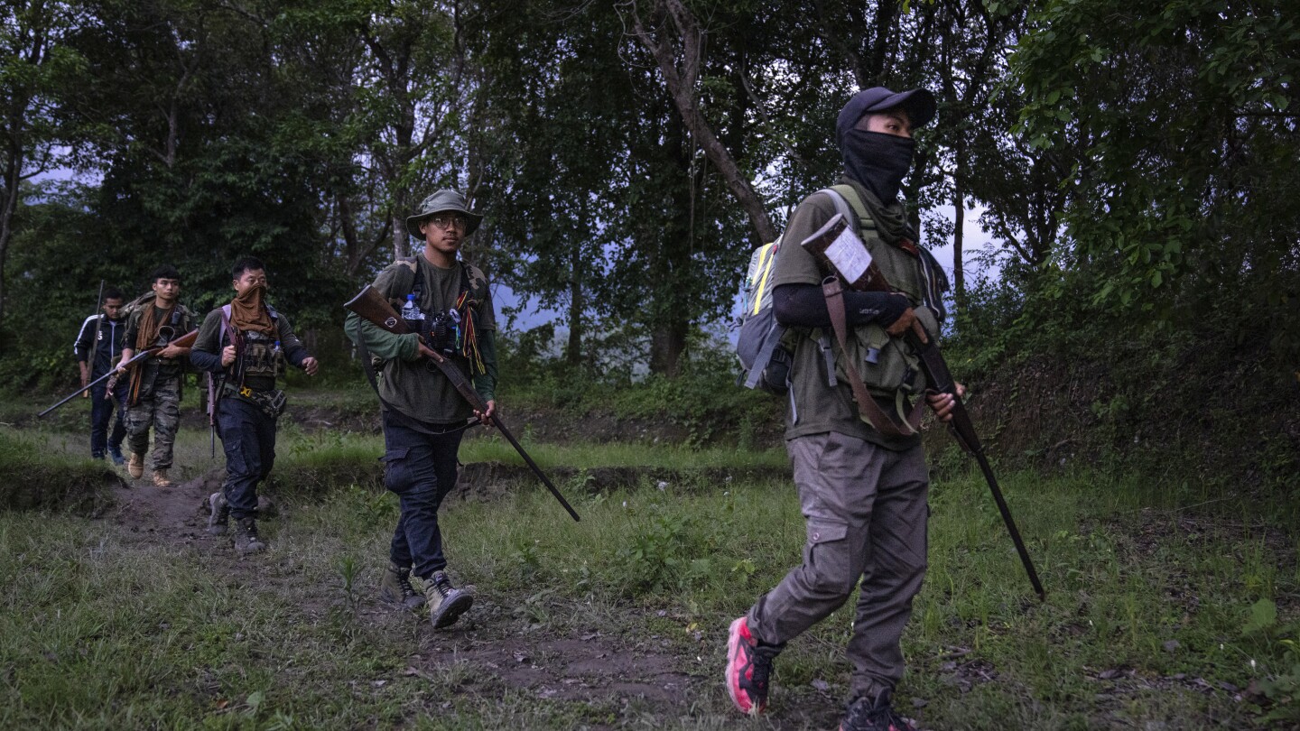 Violence flares in India’s northeastern state with a history of ethnic clashes and at least 2 died | AP News