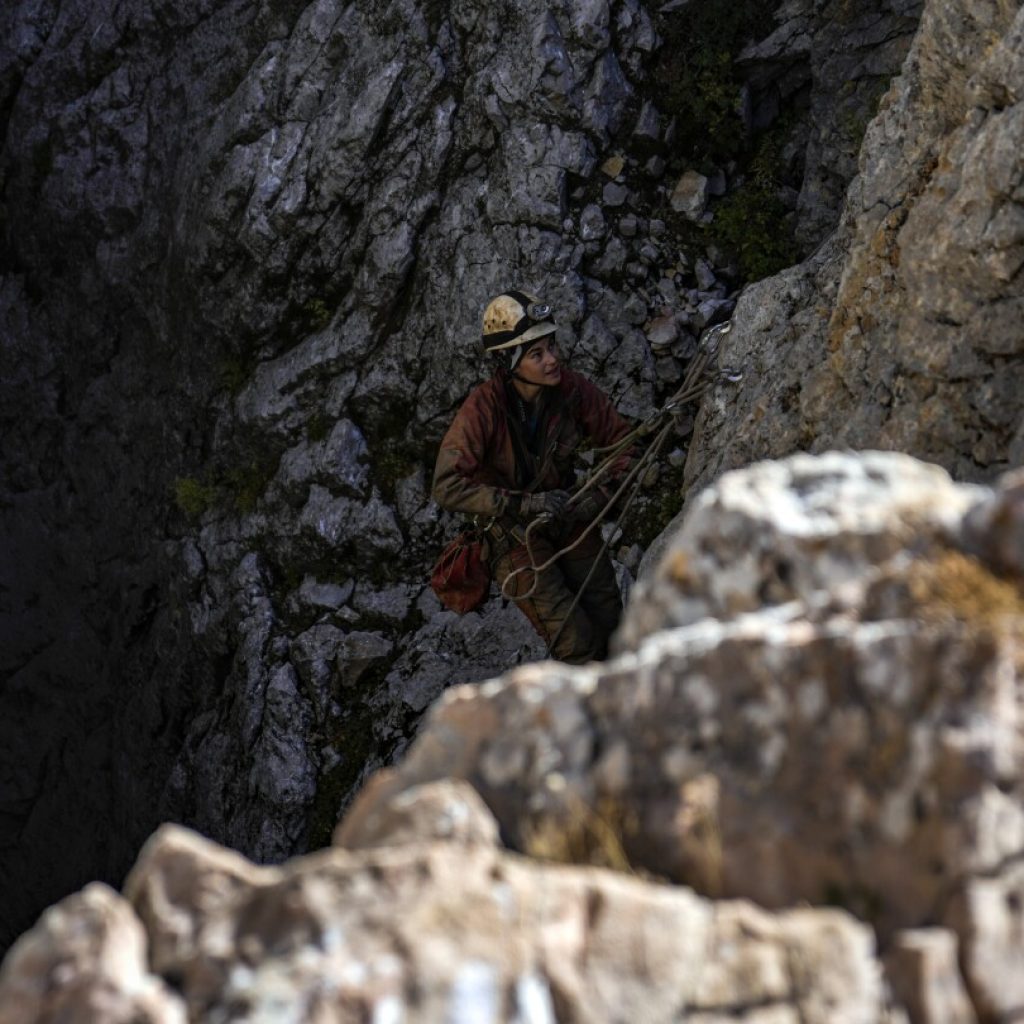 Operation to extract American researcher from one of the world’s deepest caves advances to 700m | AP News