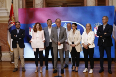 Proevropska opozicija danas predaje zahtev za raspisivanje vanrednih parlamentarnih izbora