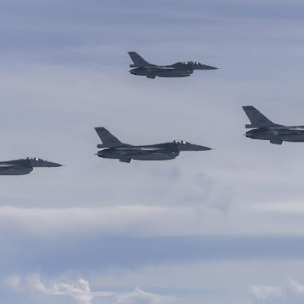 Tajvan uočio 22 kineska ratna aviona i 20 brodova u blizini ostrva